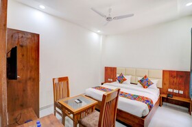 Fabexpress The Regalia Inn