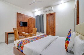Fabexpress The Regalia Inn