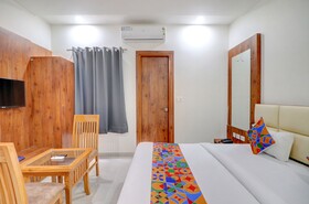 Fabexpress The Regalia Inn