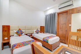 Fabexpress The Regalia Inn