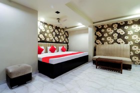 Goroomgo Kabir Charbagh Lucknow