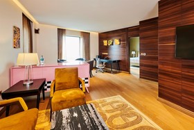 Hilton Garden Inn Lucknow