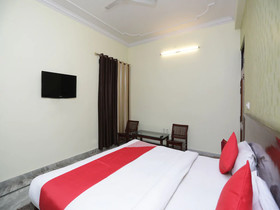 Home Stay Shikhar Paradise By OYO Rooms