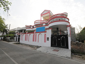 Home Stay Shikhar Paradise By OYO Rooms