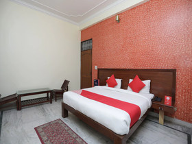 Home Stay Shikhar Paradise By OYO Rooms