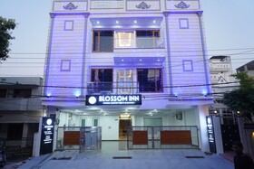 Hotel Blossom Inn