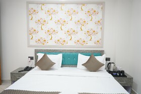 Hotel Blossom Inn