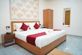 Hotel Blossom Inn