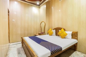 Hotel Classic by OYO Rooms