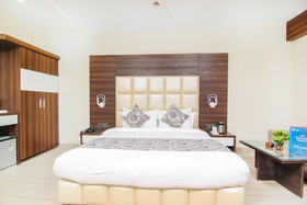 Hotel Moments Lucknow