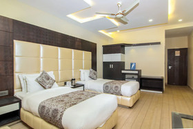 Hotel Moments Lucknow