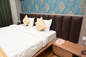 Hotel Olive Crown