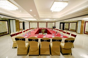 Pinnacle by Click Hotels