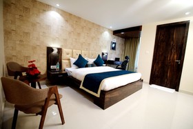 Pinnacle by Click Hotels