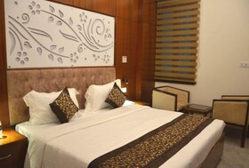 Hotel Roselle Inn