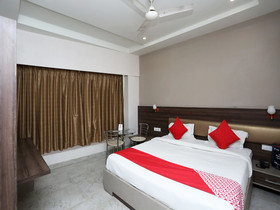 Hotel RP Grand Titanium by OYO Rooms
