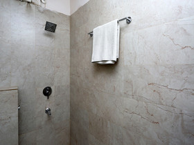 Hotel RP Grand Titanium by OYO Rooms