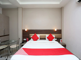 Hotel RP Grand Titanium by OYO Rooms