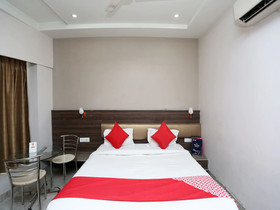 Hotel RP Grand Titanium by OYO Rooms