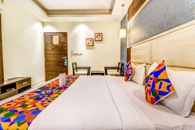 Hotel Solitaire by FabHotels