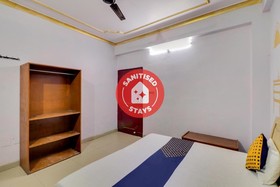Jc Guest House by OYO Rooms
