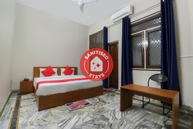 Krisjal Inn by OYO Rooms