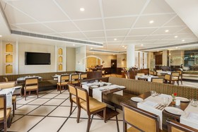 La Place Sarovar Portico