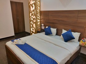 Lotus Hotel