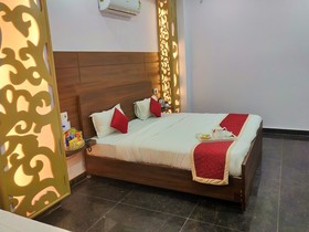 Lotus Hotel