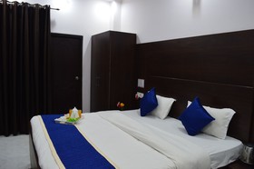 Lotus Hotel