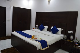 Lotus Hotel