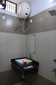 Lotus Hotel