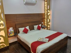 Lotus Hotel