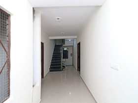 OYO 18375 Jd Palace