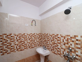 OYO 18375 Jd Palace