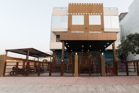 OYO 78997 The Maharaja Inn