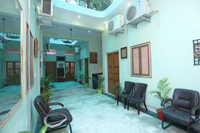 Sara Grand By OYO Rooms