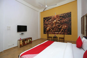 Sara Grand By OYO Rooms