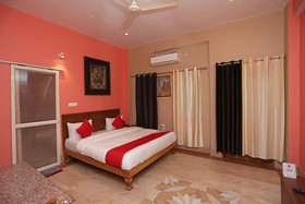 Sara Grand By OYO Rooms