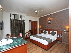 Tekarees Inn by OYO Rooms