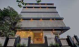 Treebo Trend Silver Grand