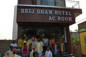 Brajdham Hotel Barsana