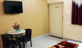 Goroomgo Goverdhan Palace Mathura