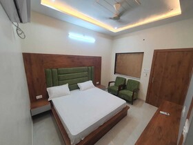 Super Townhouse Govardhan