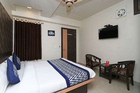 Hotel Tushar Residency