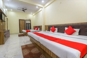 Hotel Yamuna Vilas by OYO Rooms