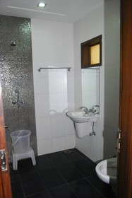 Laxmi Bhawan Dharamshala Mathura by Goroomgo