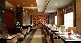 Nidhivan Sarovar Portico