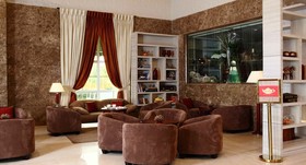 Nidhivan Sarovar Portico