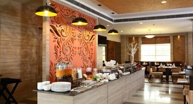 Nidhivan Sarovar Portico